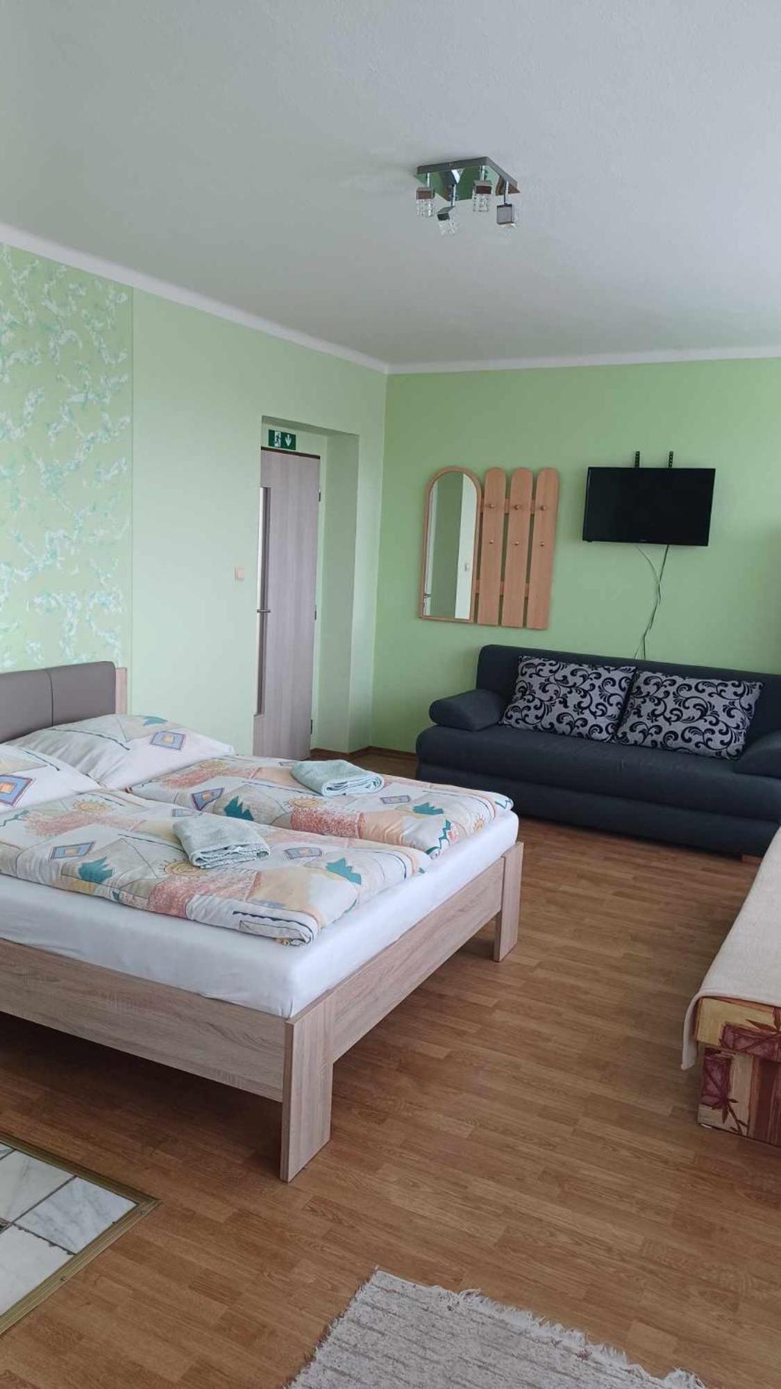 Privat Horec Maly Slavkov Luaran gambar